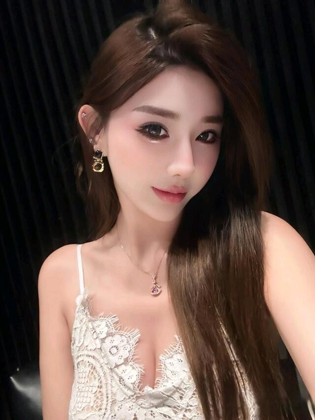 125199_FB223MCHG6M7Y28.jpg